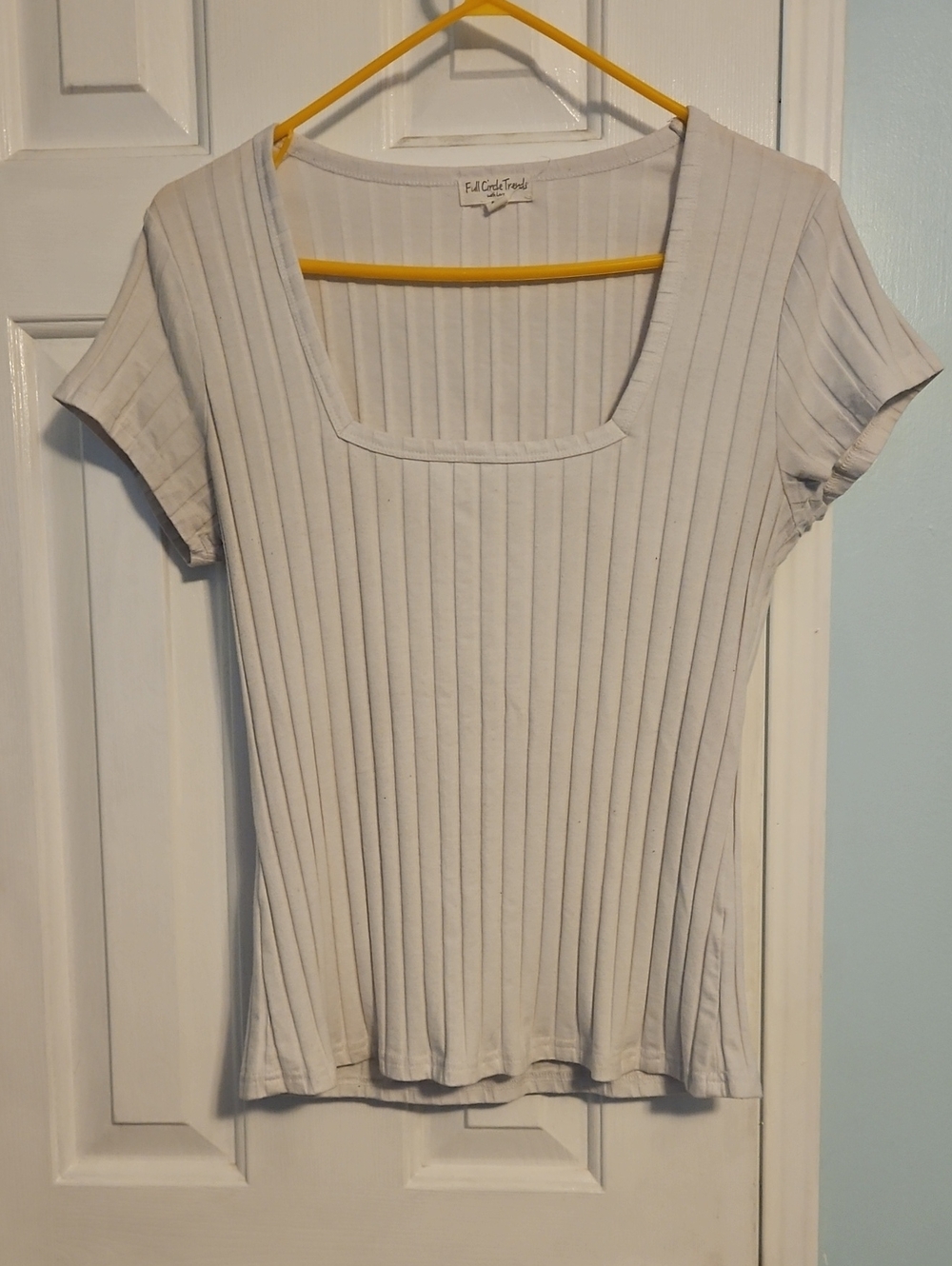 Women's Short Sleeve Ribbed Scoop Neck Top — Light Gray